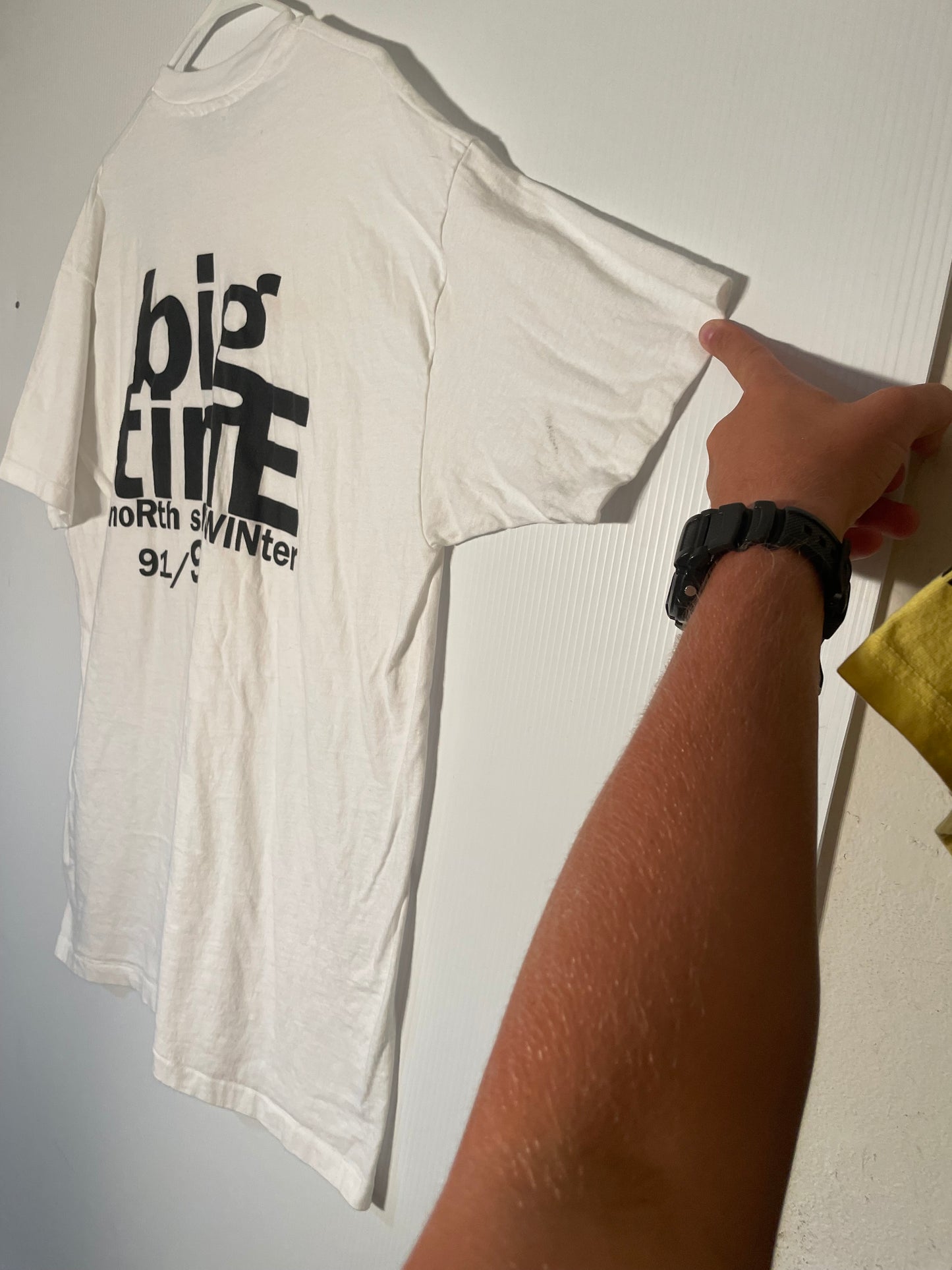Vintage Surfer Magazine 1991/92 North Shore Big Wave Winter Tee