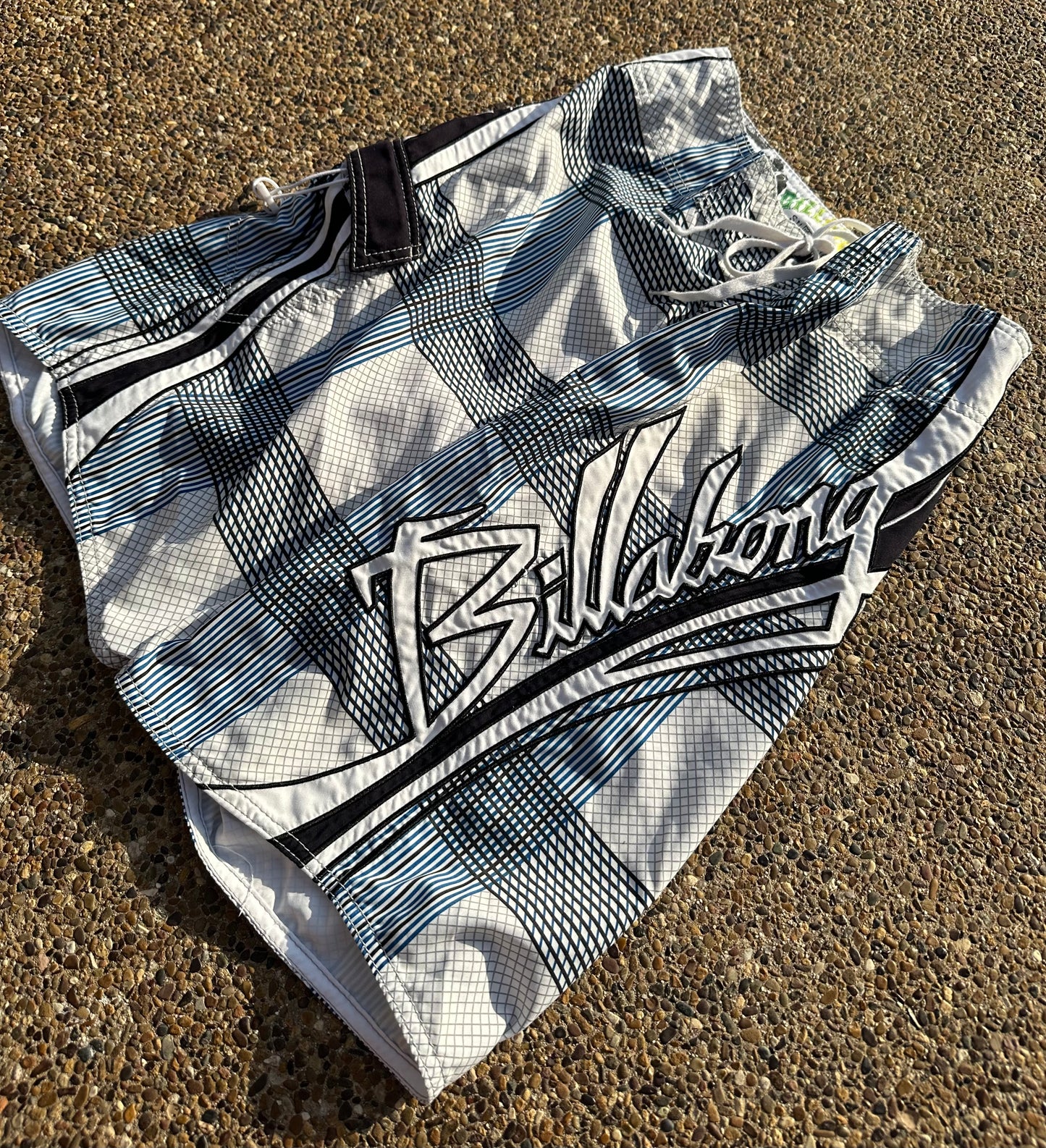 Y2K Billabong Mark Occhilupo White Plaid Trunks - 31 - With Original Fin Key